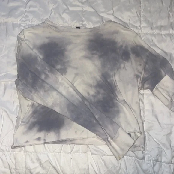 Cropped White & Grey Sweatshirt - Picture 1 of 3